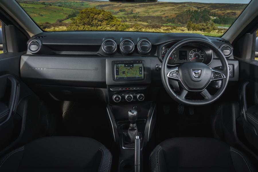 Торпедо Dacia Duster Prestige 2018 года  (UK) (фото 15 из 40)